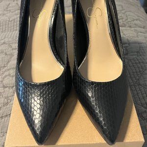 Jessica Simpson Carpena Black Classic Pumps